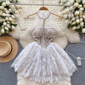 ✨ **Elegant Rhinestone Lace Mini Dress**